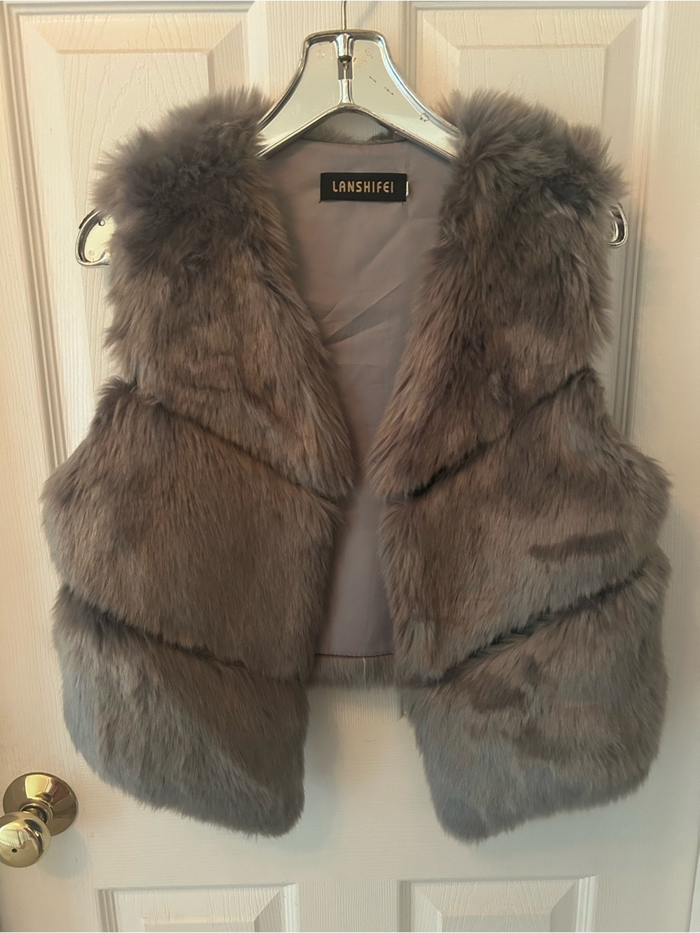 LANSHIFEI Women's Gray Faux Fur Vest